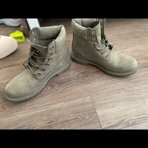 Olive green Tim’s women’s
